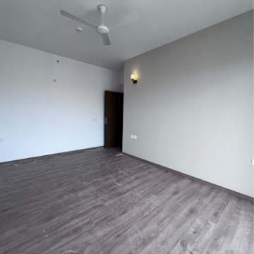 Room in 3 BHK Apartment at ABA Ivy County, Sector 75 – for Sale