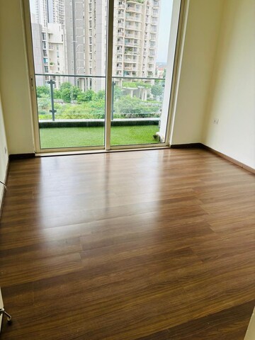 Room in 4 BHK Apartment at M3M Merlin, Sector 67 – for Sale