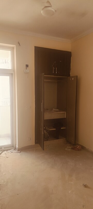 Bathroom in 2 BHK Apartment at Gardenia Gateway, Sector 75 – for Sale