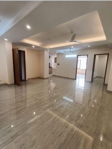 Room in 4 BHK Builder Floor at Ardee City, Sector 52 – for Sale