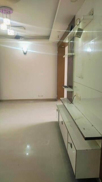 Room in 3 BHK Apartment at Nirala Aspire, Sector 16 Greater Noida – for Sale