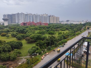 Balcony in 2.5 BHK Apartment at Amrapali Riverview, Amrapali Leisure Valley – for Sale