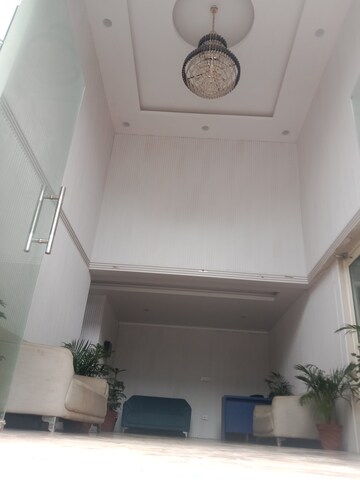 Furnished Amenities in 3 BHK Apartment at The Hemisphere, Sector 27 Yamuna Expressway – for Sale