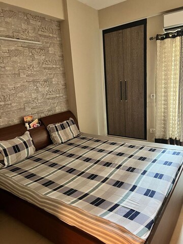 3 BHK Apartment For Rent in Express Zenith Sector 77 Noida  7531118