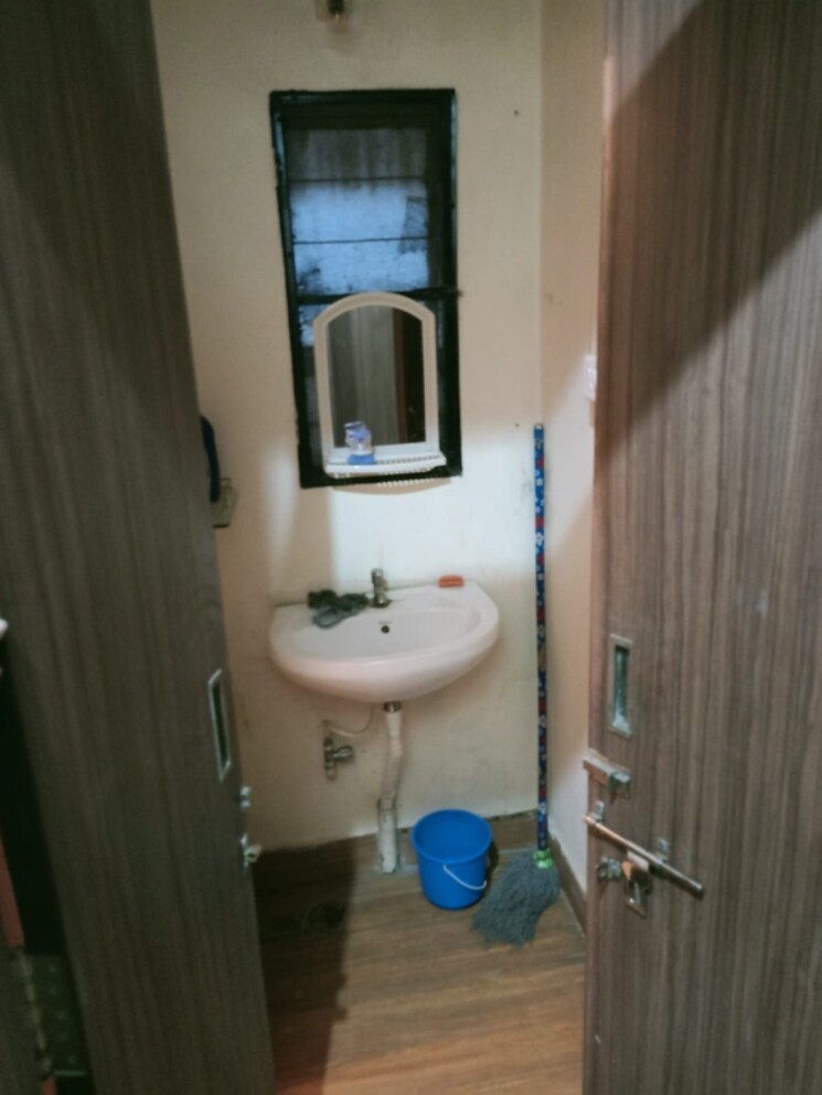 Bathroom, sarala-apartments-model-colony 2 Bedroom 1200 Sq.Ft. Apartment In Model Colony Pune 7531150