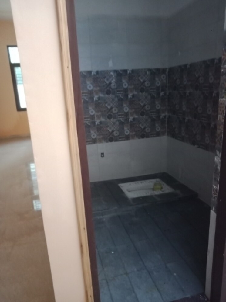 Bathroom, gaurabagh 2 Bedroom 1000 Sq.Ft. Independent House In Gaurabagh Lucknow 7531296