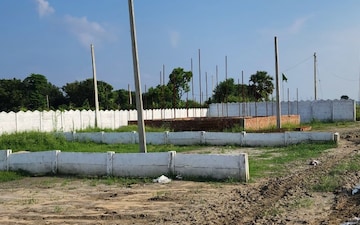 Plot For Sale in Sisandi Road