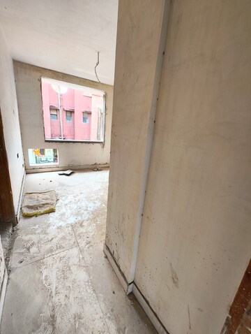 Room in 2 BHK Apartment at Vasant Kunj – for Sale