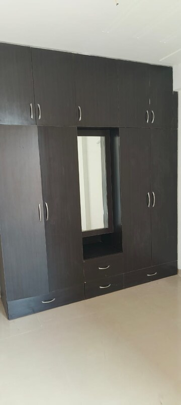 Room in 3 BHK Apartment at Kishanpura – for Sale