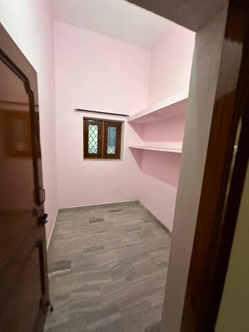 रेसिडेंशियल घर वर्ग फुट फॉर रेंट इन जीएमएस रोड देहरादून  7532082