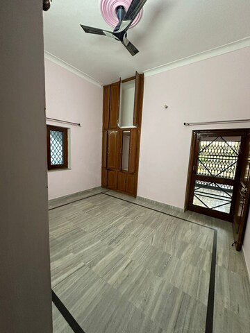 रेसिडेंशियल घर वर्ग फुट फॉर रेंट इन जीएमएस रोड देहरादून  7532082