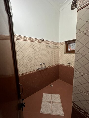 रेसिडेंशियल घर वर्ग फुट फॉर रेंट इन जीएमएस रोड देहरादून  7532082