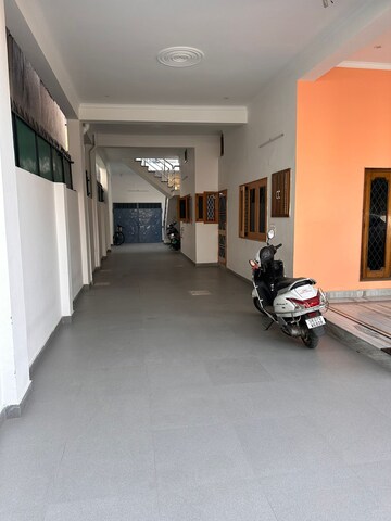 रेसिडेंशियल घर वर्ग फुट फॉर रेंट इन जीएमएस रोड देहरादून  7532082