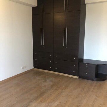 Room in 3 BHK Apartment at M3M Heights, Sector 65 – for Sale