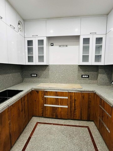 रेसिडेंशियल बिल्डर फ्लोर वर्ग फुट फॉर रेंट इन चट्टरपुर दिल्ली  7532988