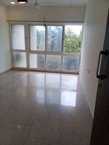 Room in 3 BHK Apartment at Raheja Ridgewood, Goregaon East – for Sale