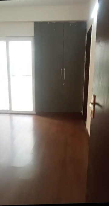 2.5 BHK Apartment For Sale in VIctoryone Amara, Sector 16 Greater Noida