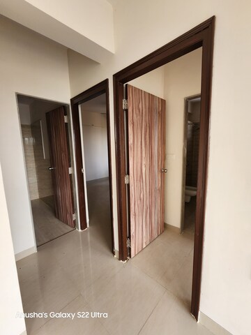Room in 3 BHK Apartment at Wardha rd – for Sale