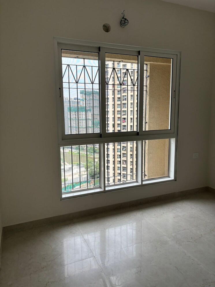 Room, dosti-west-county-phase-4-dosti-pine 2 Bedroom 639 Sq.Ft. Apartment In Balkum Pada Thane 7533832