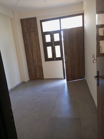 2 BHK Builder Floor For Sale in Sector 73