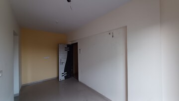 Room in 1 RK Builder Floor at Gurumauli Apartment, Naigaon West – for Sale