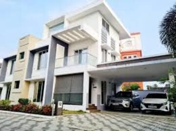 4 BHK Villa For Sale in Bannerghatta Road