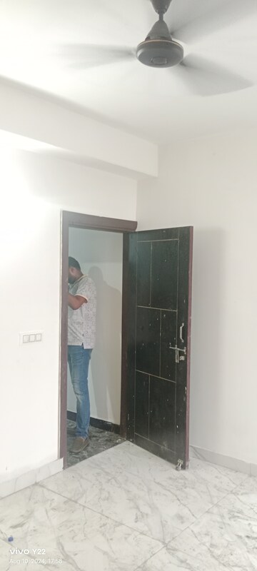Furnished Amenities in 2 BHK Builder Floor at Sector 73 – for Sale