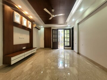 Room in 4 BHK Builder Floor at Defence Colony – for Sale