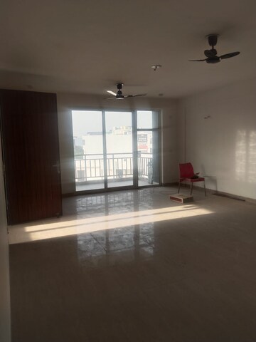 Room in 3 BHK Builder Floor at BPTP Elite Floors, Sector 83 – for Sale