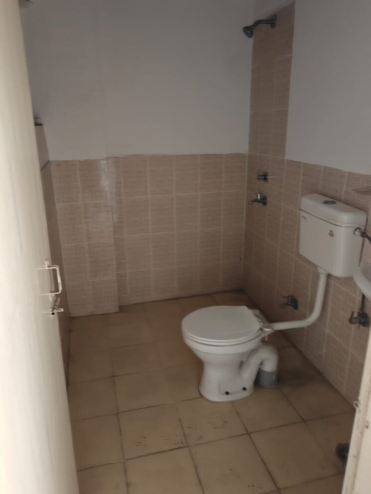 Bathroom, gls-arawali-homes 2 Bedroom 580 Sq.Ft. Apartment In Sohna Sector 4 Gurgaon 7534525