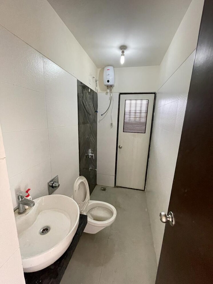 Attached Bathroom, stg-atlantis 2 Bedroom 950 Sq.Ft. Apartment In Panch Pakhadi Thane 7534555