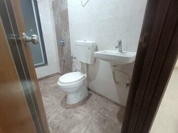 Bathroom in 2 BHK Apartment at Sabari Shaan, Chembur – for Sale