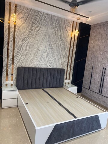 Room in 3.5 BHK Builder Floor at Vikas Puri – for Sale