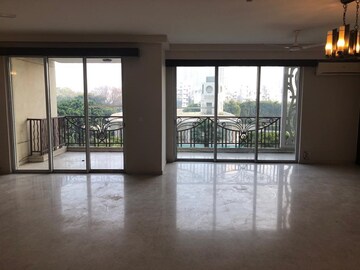 Room in 4 BHK Villa at Unitech Vista Villas, Sector 45 – for Sale