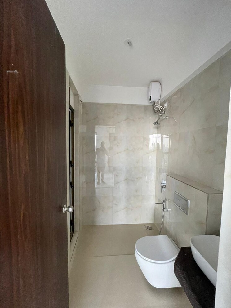Bathroom, raymond-ten-x-era 2 Bedroom 615 Sq.Ft. Apartment In Pokhran Road No One Thane 7536247