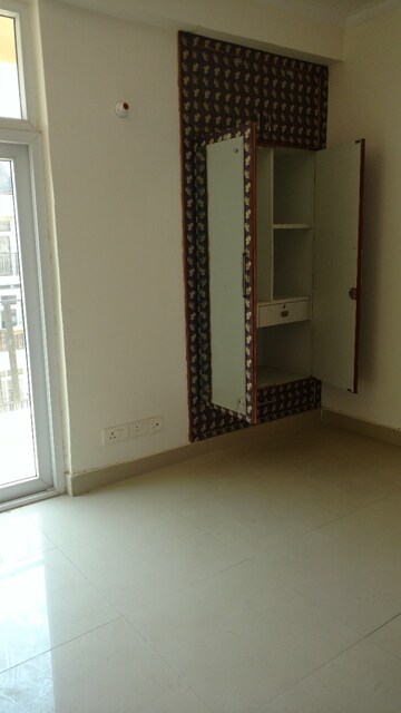 Room in 6+ BHK Independent House at Sector 52 – for Sale