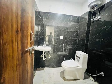 Bathroom in 1.5 BHK Builder Floor at Neb Sarai – for Sale
