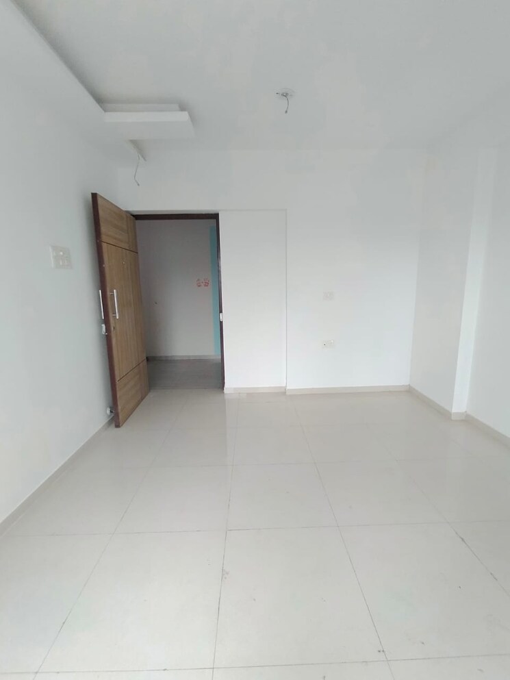 Room, dynamic-crest 1 Bedroom 550 Sq.Ft. Apartment In Shilphata Thane 7536421