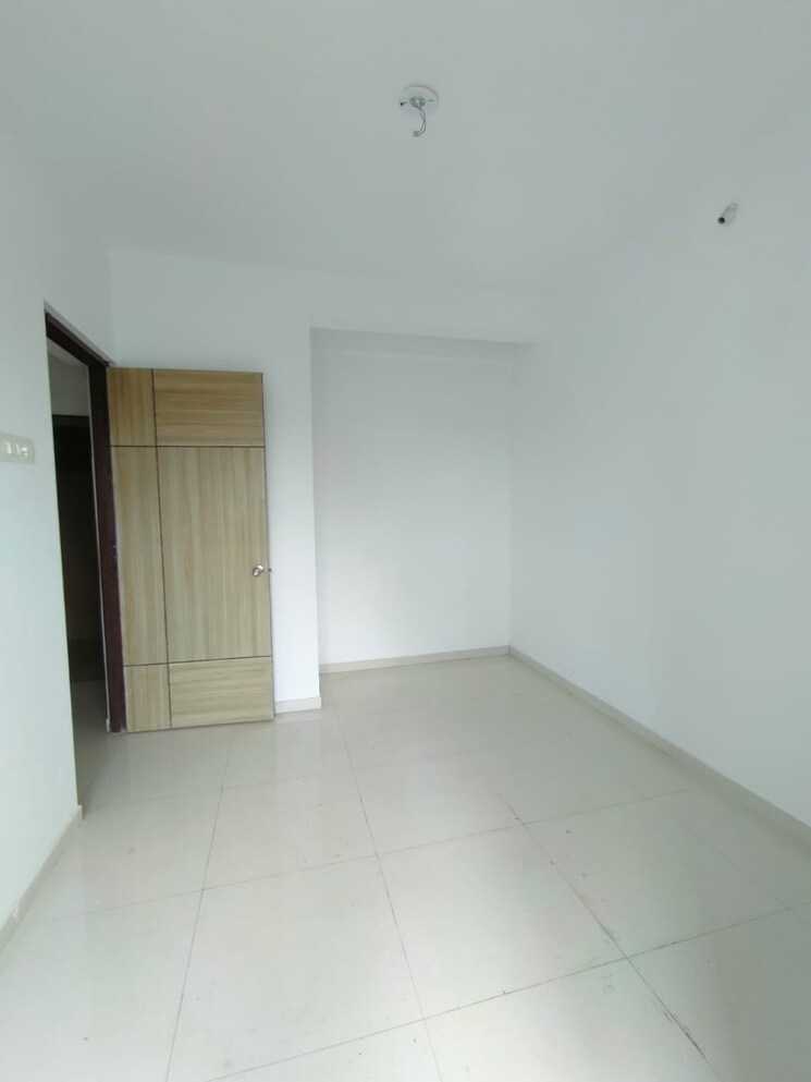 Room, dynamic-crest 1 Bedroom 550 Sq.Ft. Apartment In Shilphata Thane 7536421