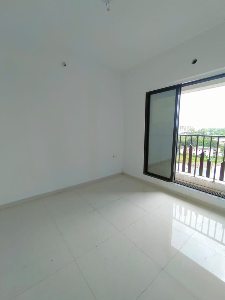 Room, dynamic-crest 1 Bedroom 550 Sq.Ft. Apartment In Shilphata Thane 7536421