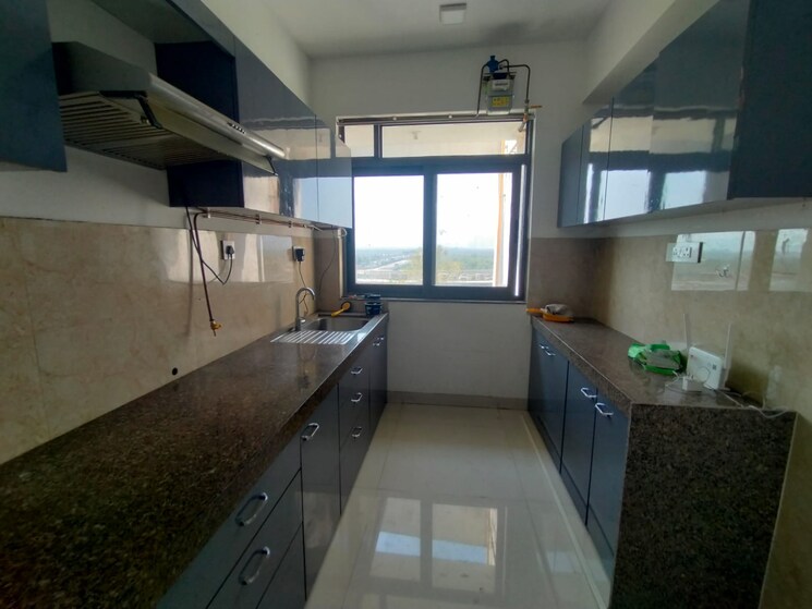 Kitchen, piramal-sunteck-signia-waterfront 3 Bedroom 1650 Sq.Ft. Apartment In Airoli Sector 14 Navi Mumbai 7536545