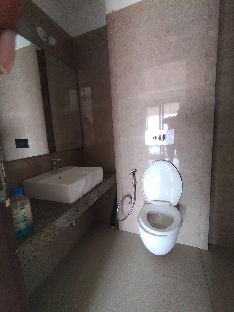 Bathroom, piramal-sunteck-signia-waterfront 3 Bedroom 1650 Sq.Ft. Apartment In Airoli Sector 14 Navi Mumbai 7536545