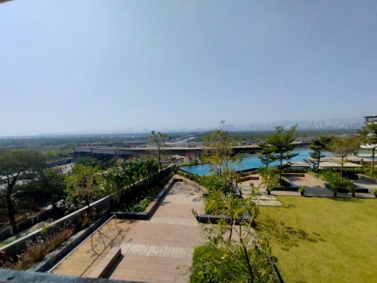 Garden, piramal-sunteck-signia-waterfront 3 Bedroom 1650 Sq.Ft. Apartment In Airoli Sector 14 Navi Mumbai 7536545