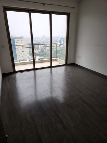 Room in 3 BHK Apartment at Tata Primanti-Tower Residences, Sector 72 – for Sale