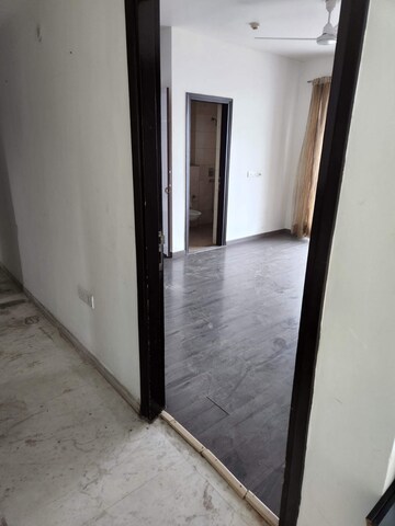 Room in 3 BHK Apartment at Tata Primanti-Tower Residences, Sector 72 – for Sale