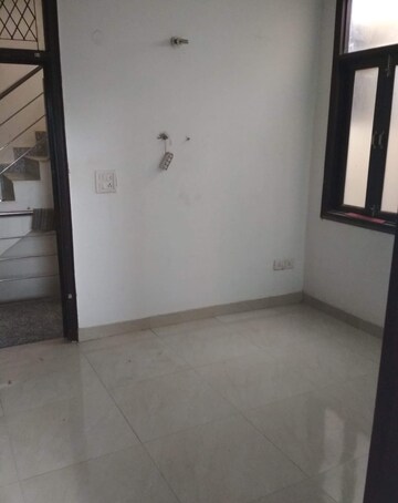 Room in 1.5 BHK Builder Floor at Chattarpur – for Sale