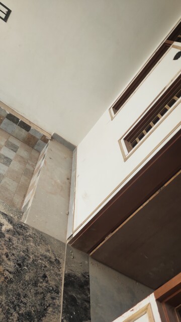 Furnished Amenities in 3 BHK Villa at Kalwar Road – for Sale