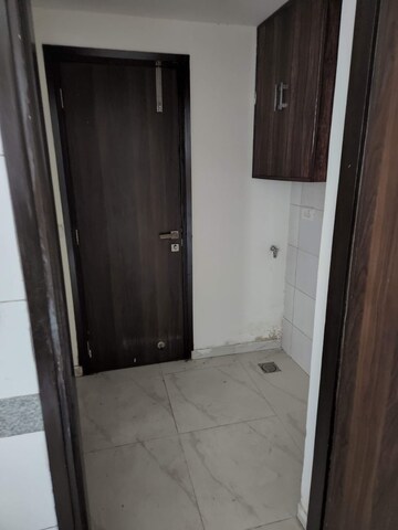 Bathroom in 4 BHK Apartment at Tata Primanti-Tower Residences, Sector 72 – for Sale