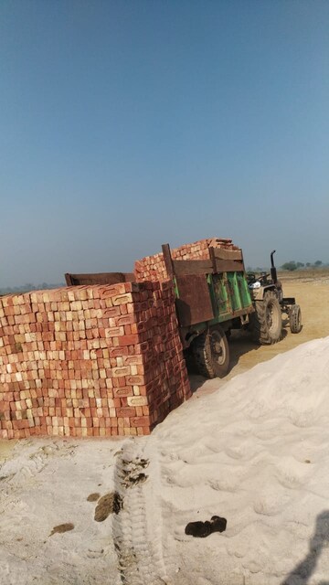  Plot – Nearby View at Chhata - for Sale
