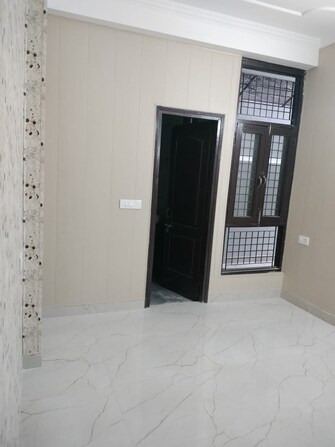 2 BHK Builder Floor For Resale in Chhatikara Vrindavan  7536900